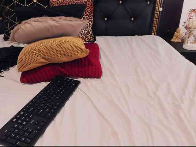 PreciousAilly webcam