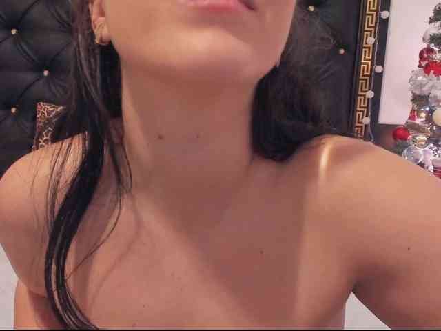 PreciousAilly webcam