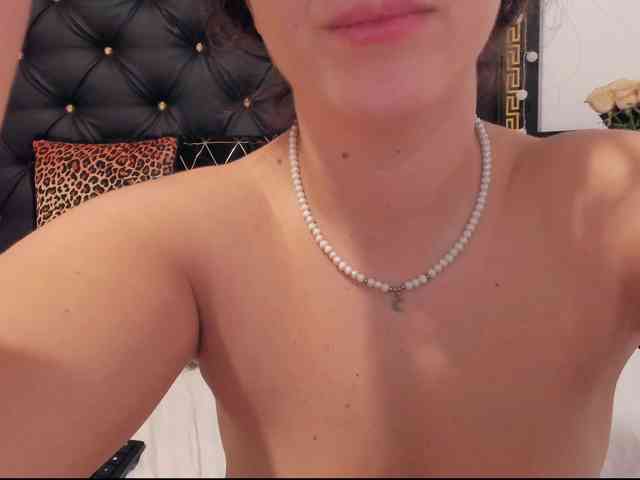 PreciousAilly webcam