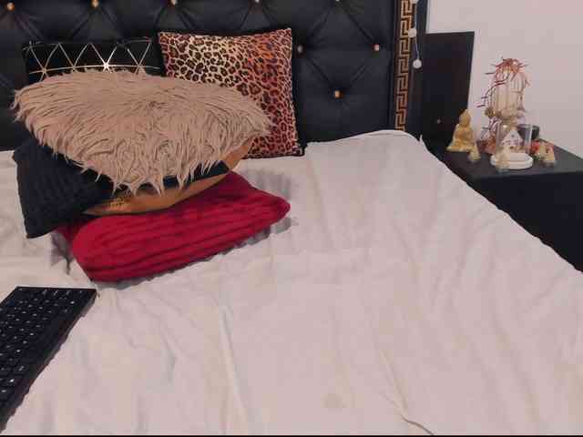 PreciousAilly webcam