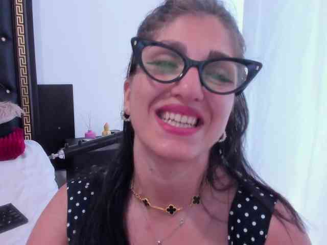 PreciousAilly webcam