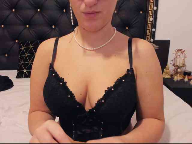 PreciousAilly webcam