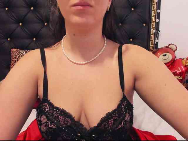 PreciousAilly webcam