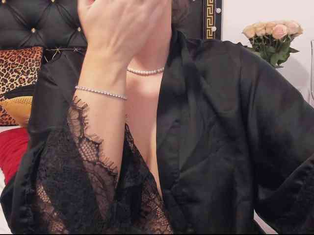 PreciousAilly webcam