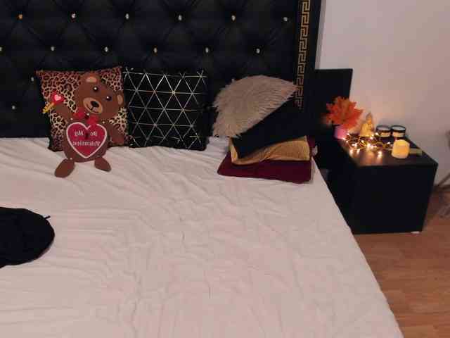 PreciousAilly webcam