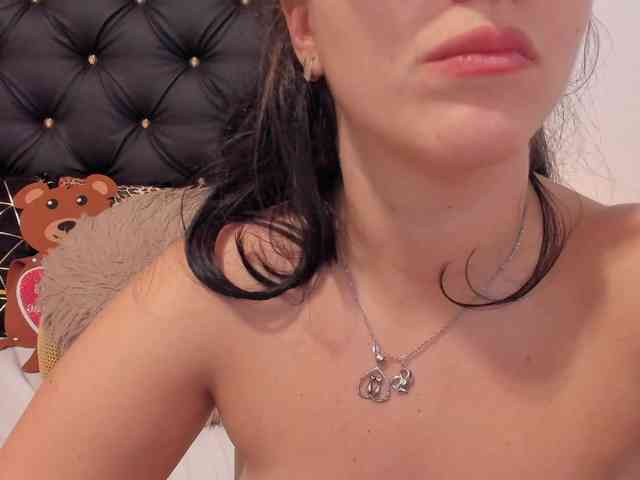 PreciousAilly webcam