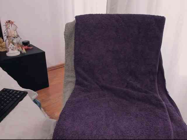 PreciousAilly webcam