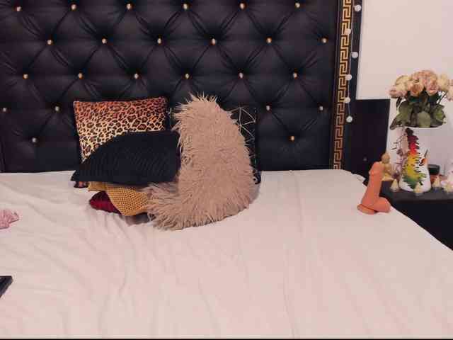 PreciousAilly webcam