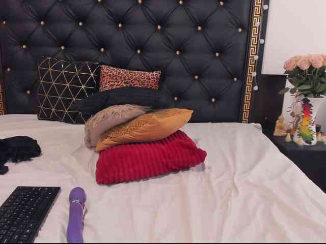 PreciousAilly webcam