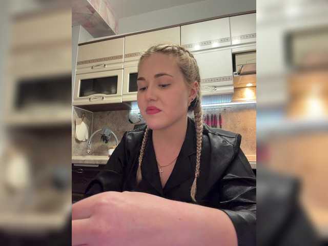 KateMid — Hello Lovence from 2 tokRandom modes: 20.25.50Mega VIBRATION 33 55 111 200 500 900 999For the best  @remain