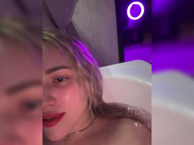 KateMid's BongaCams show and profile