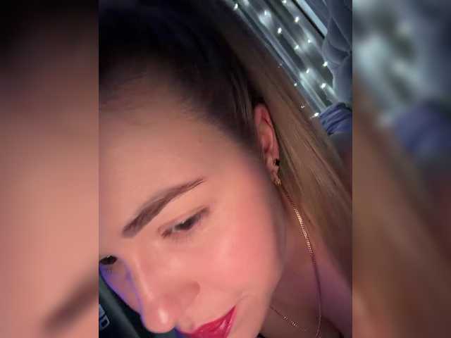 KateMid's BongaCams show and profile