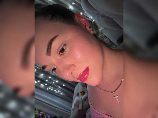 KateMid's BongaCams show and profile