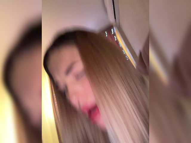 KateMid's BongaCams show and profile