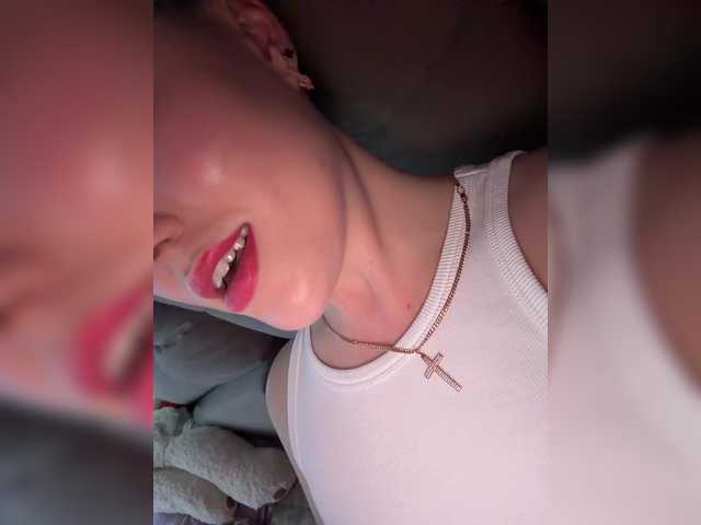 KateMid's BongaCams show and profile