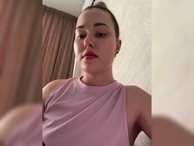 KateMid's BongaCams show and profile