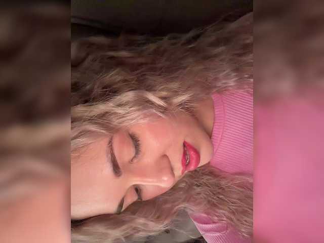 KateMid's BongaCams show and profile