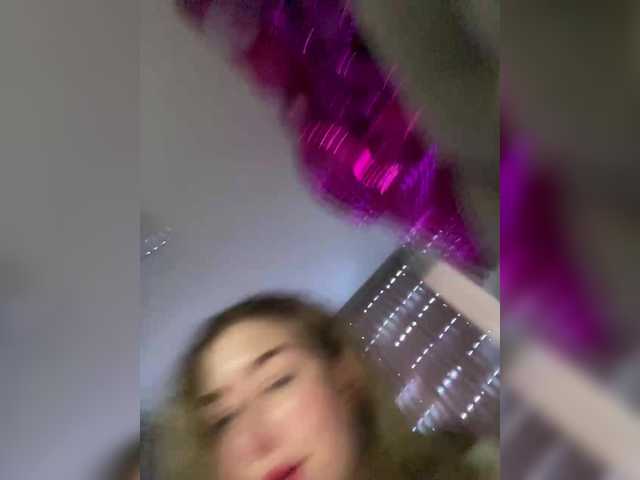 KateMid's BongaCams show and profile