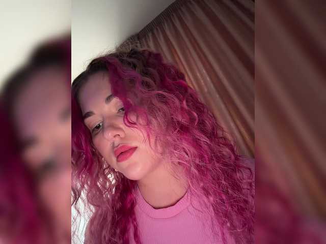 KateMid's BongaCams show and profile