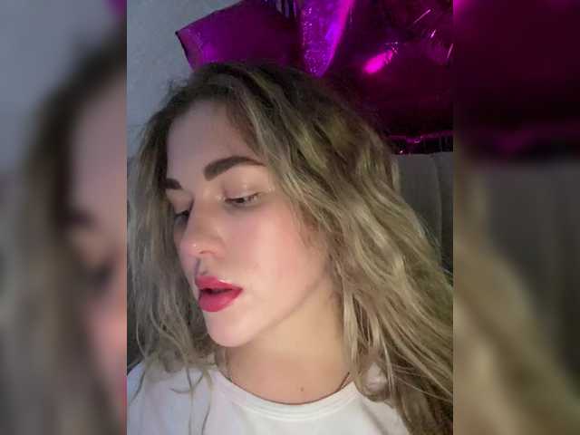 KateMid's BongaCams show and profile