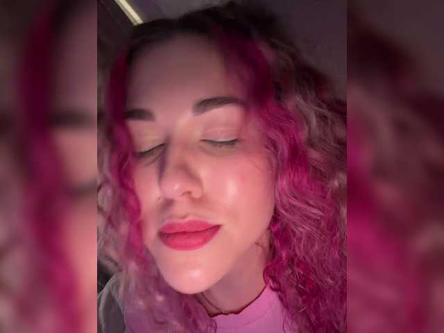 KateMid's BongaCams show and profile