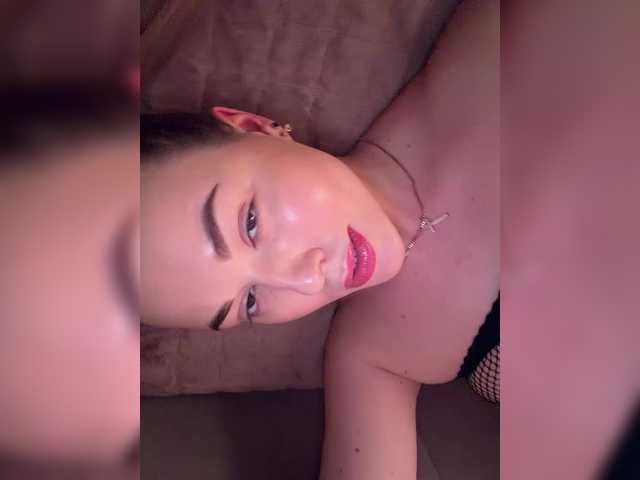 KateMid's BongaCams show and profile