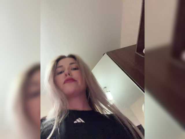 KateMid's BongaCams show and profile