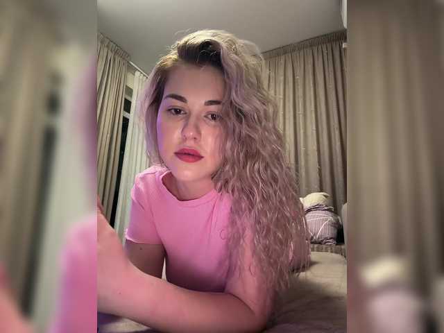 KateMid's BongaCams show and profile