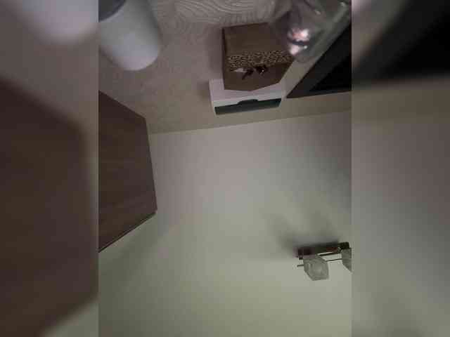 KateMid webcam