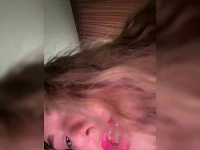 KateMid webcam