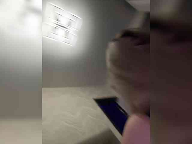 KateMid webcam