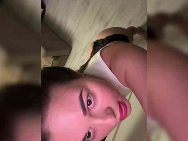 KateMid Live Webcam on BongaCams