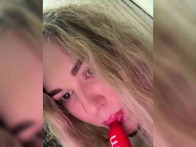 KateMid webcam
