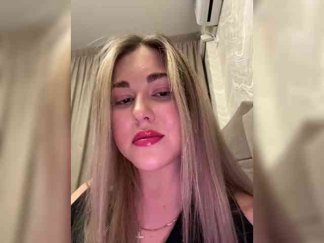 KateMid webcam