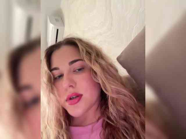 KateMid webcam