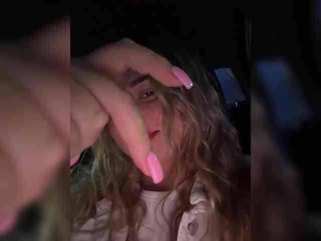 KateMid webcam