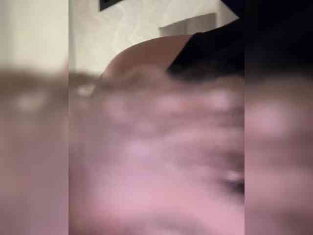 KateMid webcam