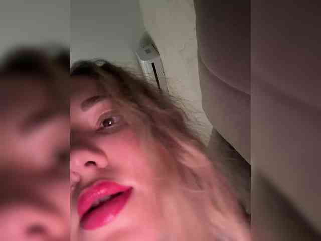 KateMid webcam