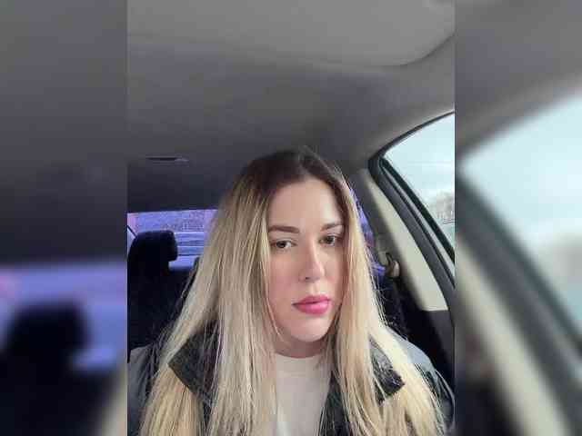 KateMid Live Webcam on BongaCams