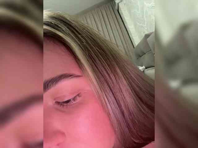 KateMid webcam