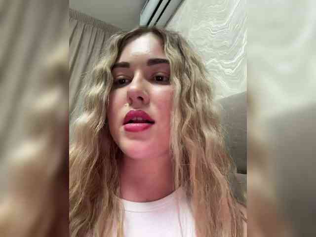 KateMid webcam
