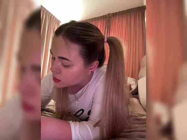 KateMid webcam