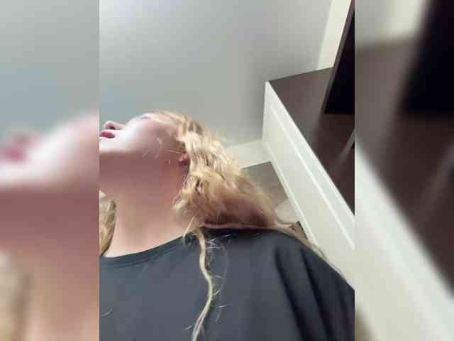 KateMid webcam