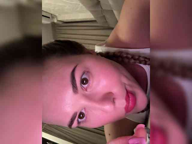 KateMid webcam