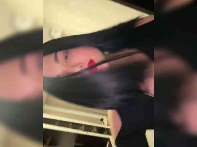 KateMid webcam