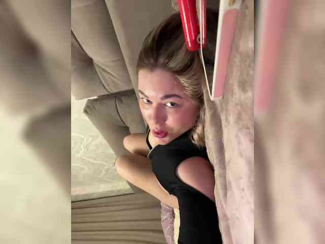 KateMid webcam