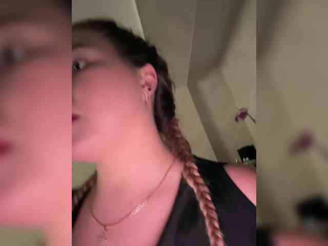 KateMid webcam