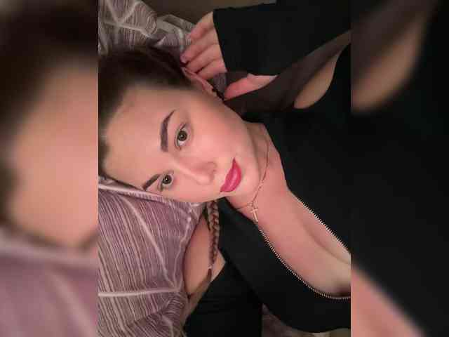 KateMid webcam