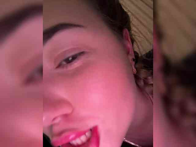 KateMid webcam