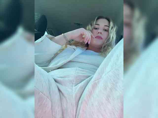 KateMid webcam